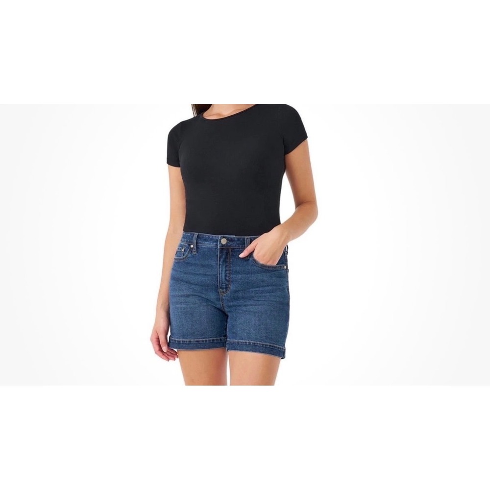 NWT Seven7 Women's Size 8 High Rise Weekend Denim Shorts 5" Inseam Dark Wash